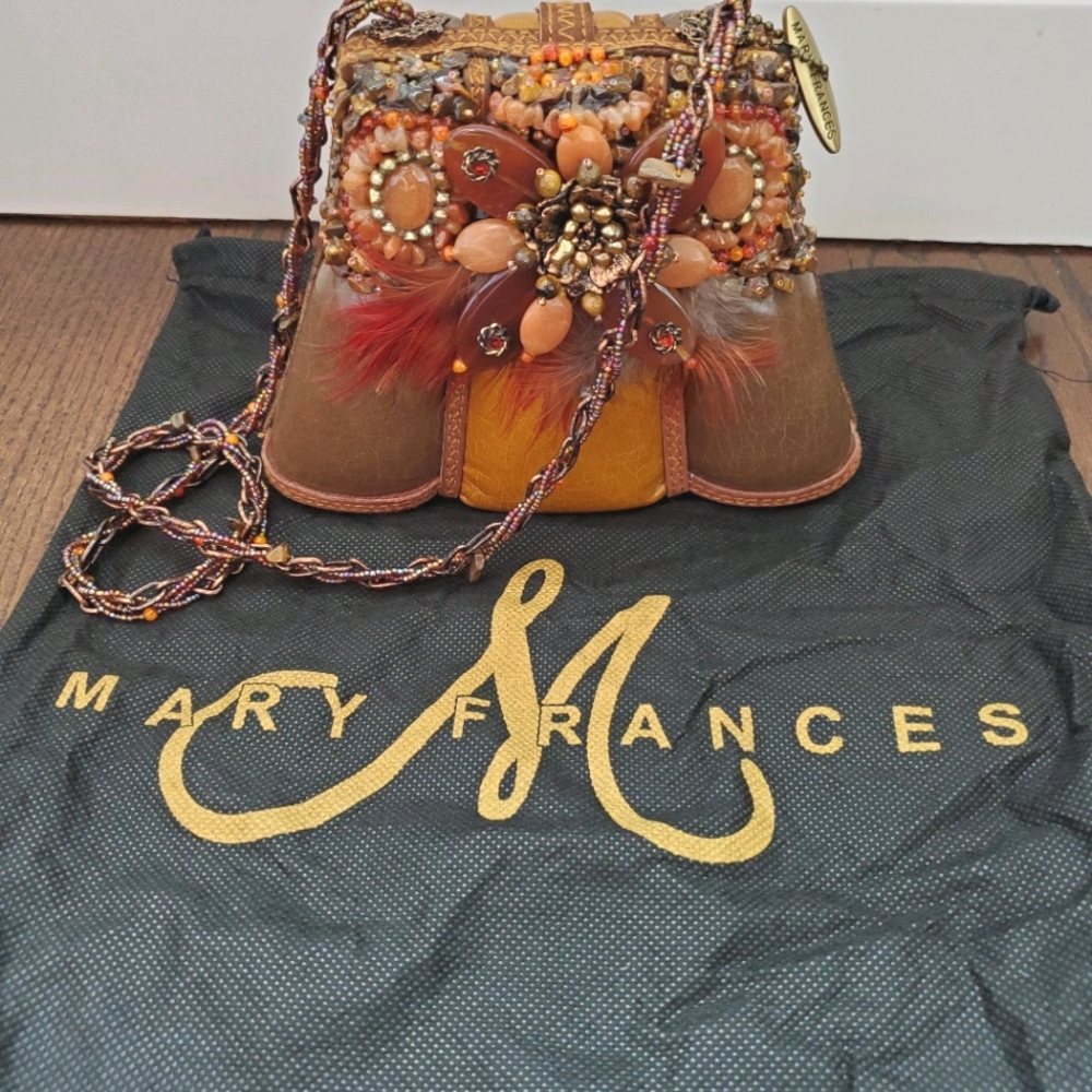 Mary Frances Shoulder bag with strap